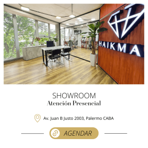 SHOWROOM con vista al taller de HAIKMARO donde se realiza la atención personalizada